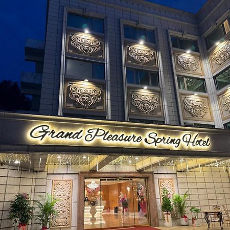 Grand Pleasure Spring Hotel Taipeh Exterior foto